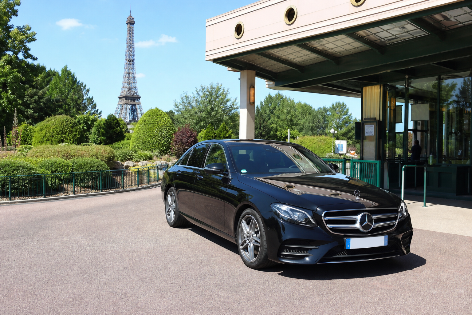 VTC Élancourt France Miniature – MonChauffeurVIP 06 18 33 21 74