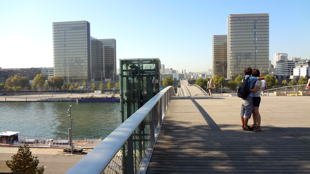 VTC Paris 13e Bibliothèque François-Mitterrand – MonChauffeurVIP 06 18 33 21 74