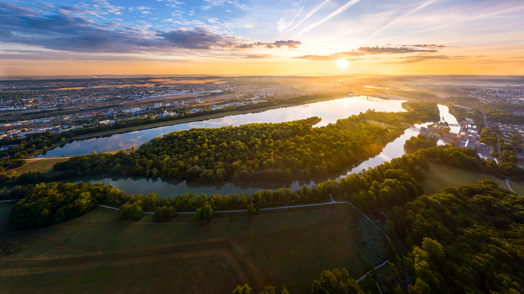 VTC Vaires-sur-Marne base de loisirs lac – chauffeur privé 77360 MonChauffeurVIP
