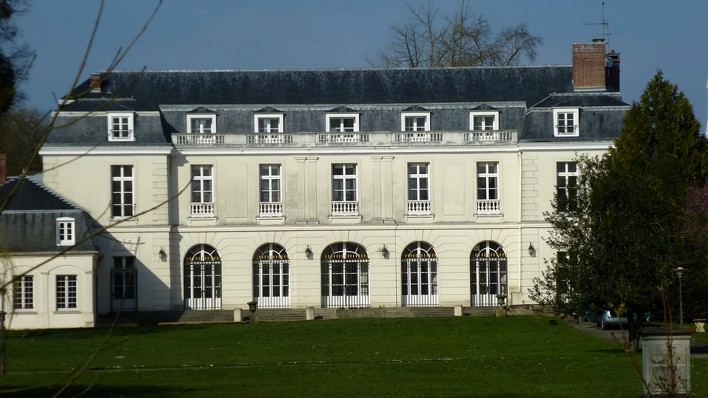 VTC Condé-Sainte-Libiaire château patrimoine – chauffeur privé 77450 MonChauffeurVIP
