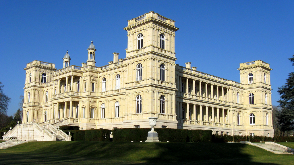 VTC Ferrières-en-Brie château Rothschild – chauffeur privé 77164 MonChauffeurVIP