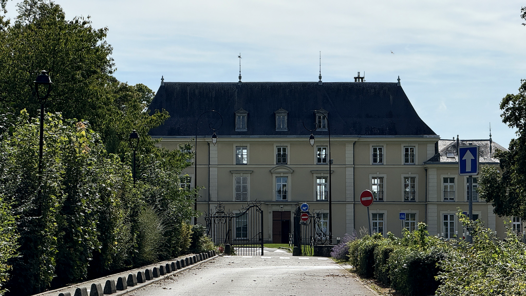 VTC Quincy-Voisins château de Quincy patrimoine – chauffeur privé 91480 MonChauffeurVIP