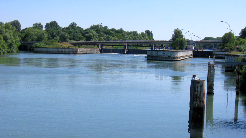 VTC Vimpelles écluse Grande Bosse canal du Loing – chauffeur privé 77520 MonChauffeurVIP