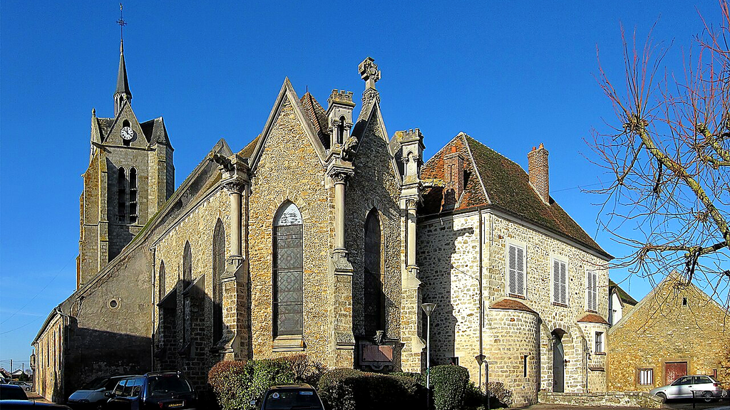 VTC Mormant église Saint-Germain d'Auxerre patrimoine – chauffeur privé 77720 MonChauffeurVIP
