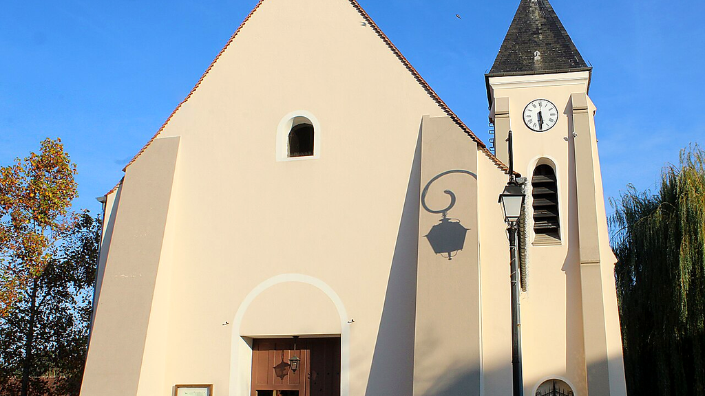 VTC Magny-le-Hongre église Sainte-Geneviève patrimoine – chauffeur privé 77700 MonChauffeurVIP