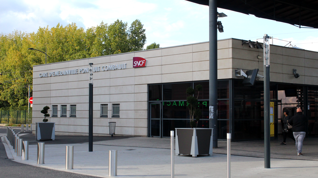VTC Pontault-Combault gare RER E – chauffeur privé 77340 MonChauffeurVIP