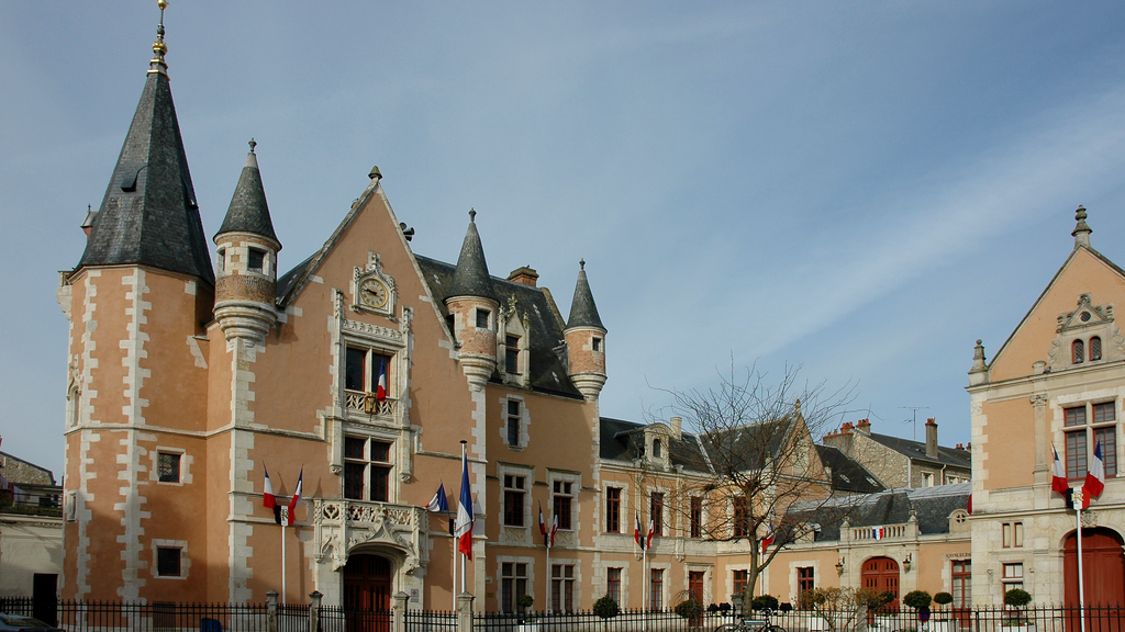 Hôtel de ville d'Étampes – VTC chauffeur privé 91150 MonChauffeurVIP 06 18 33 21 74