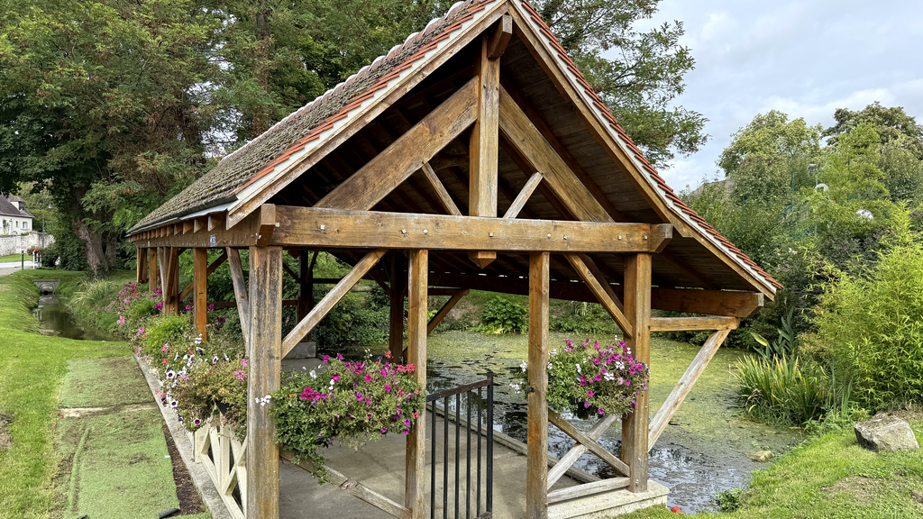 VTC Vinantes lavoir Beuvronne patrimoine – chauffeur privé 77230 MonChauffeurVIP
