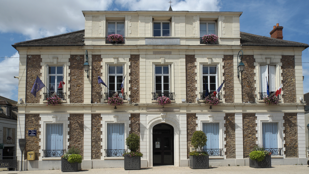 Mairie de Mennecy – VTC chauffeur privé 91540 MonChauffeurVIP 06 18 33 21 74