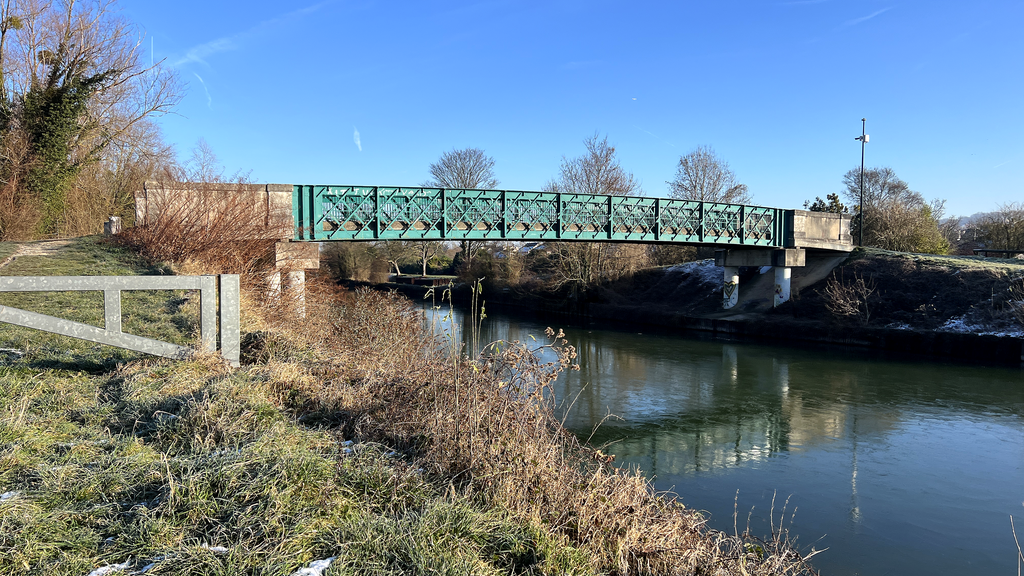 VTC Mareuil-lès-Meaux passerelle rue de la Marne patrimoine – chauffeur privé 77100 MonChauffeurVIP
