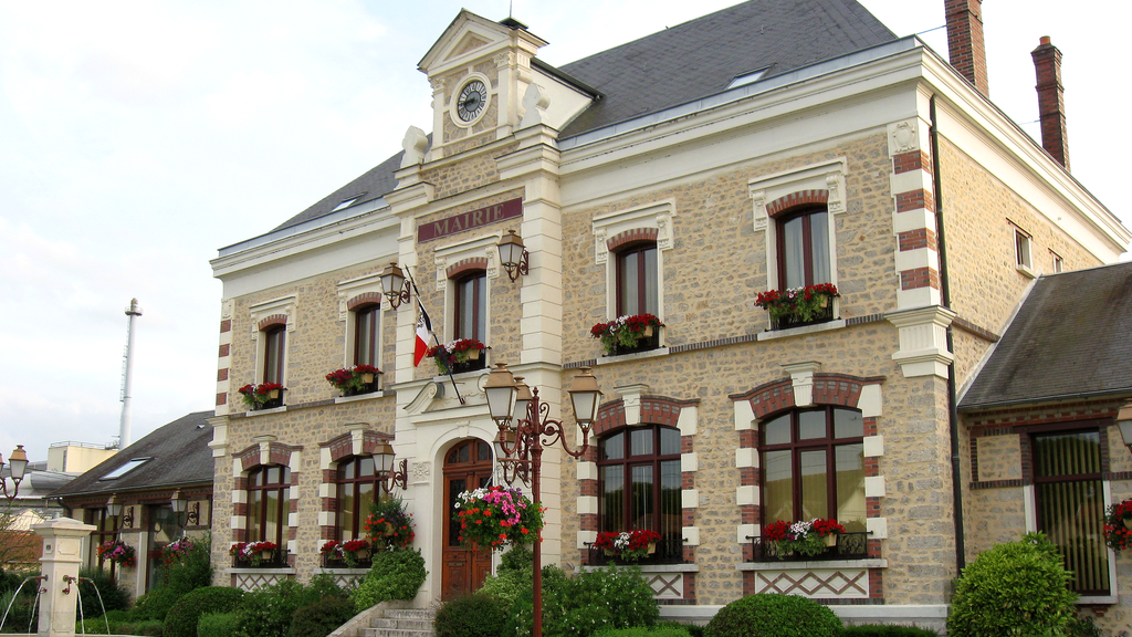 VTC Bagneaux-sur-Loing mairie hôtel de ville 77167 – MonChauffeurVIP 06 18 33 21 74