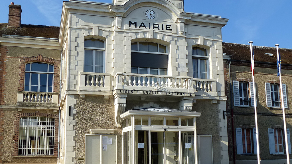VTC Bourron-Marlotte mairie hôtel de ville 77780 – MonChauffeurVIP 06 18 33 21 74