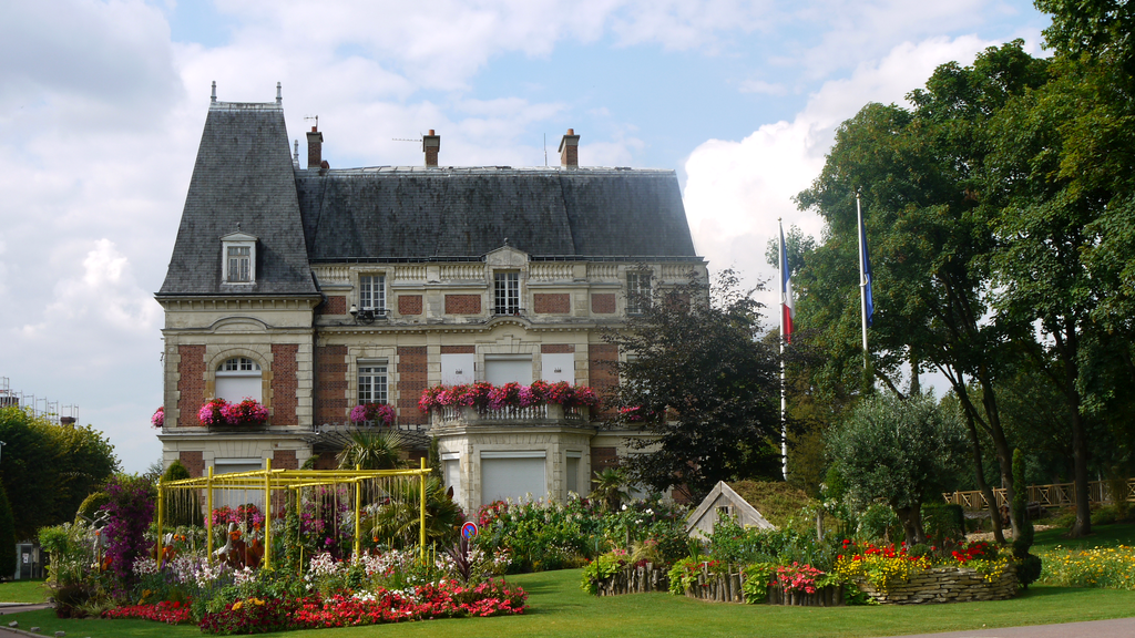 VTC Claye-Souilly mairie – MonChauffeurVIP 06 18 33 21 74