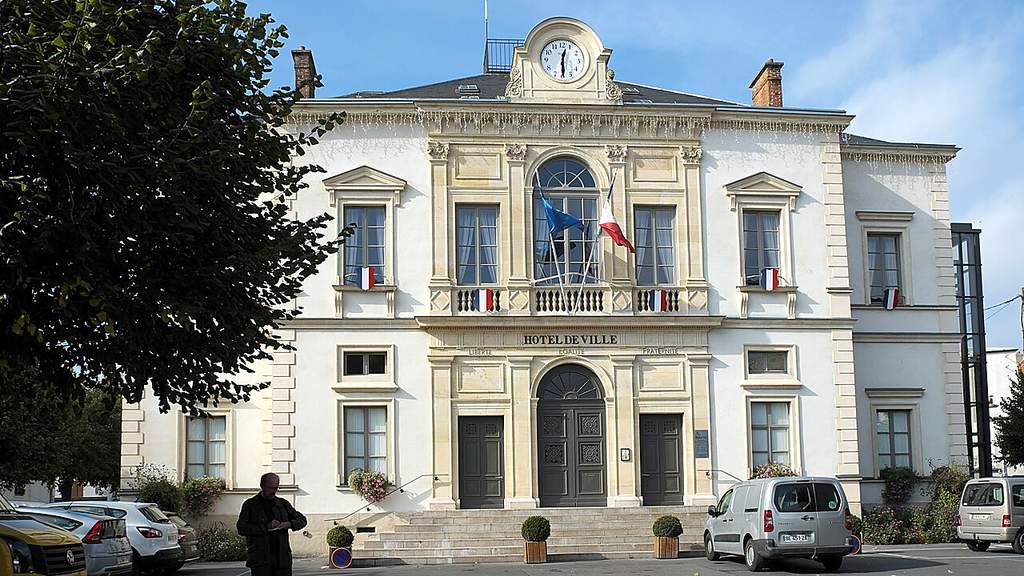 VTC Coulommiers mairie hôtel de ville – MonChauffeurVIP 06 18 33 21 74