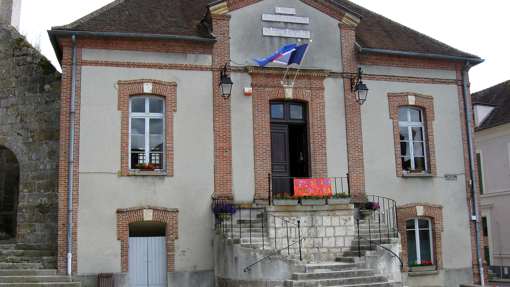VTC Donnemarie-Dontilly mairie hôtel de ville 77520 – MonChauffeurVIP 06 18 33 21 74