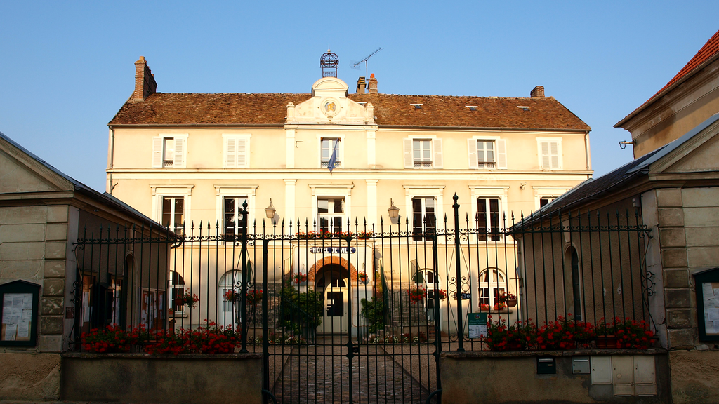 VTC Égreville mairie hôtel de ville 77620 – MonChauffeurVIP 06 18 33 21 74