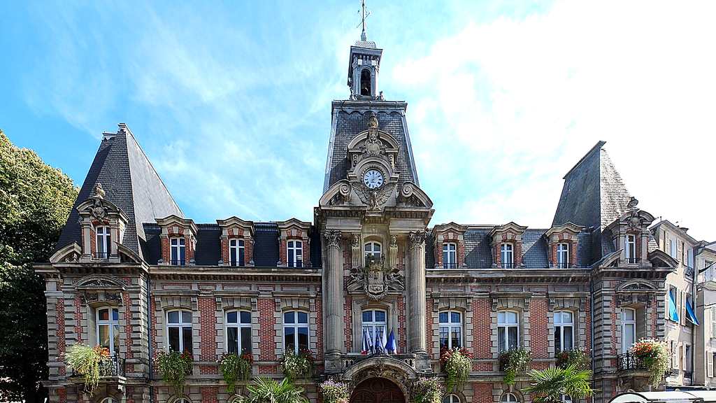 VTC Fontainebleau mairie 77300 – MonChauffeurVIP 06 18 33 21 74