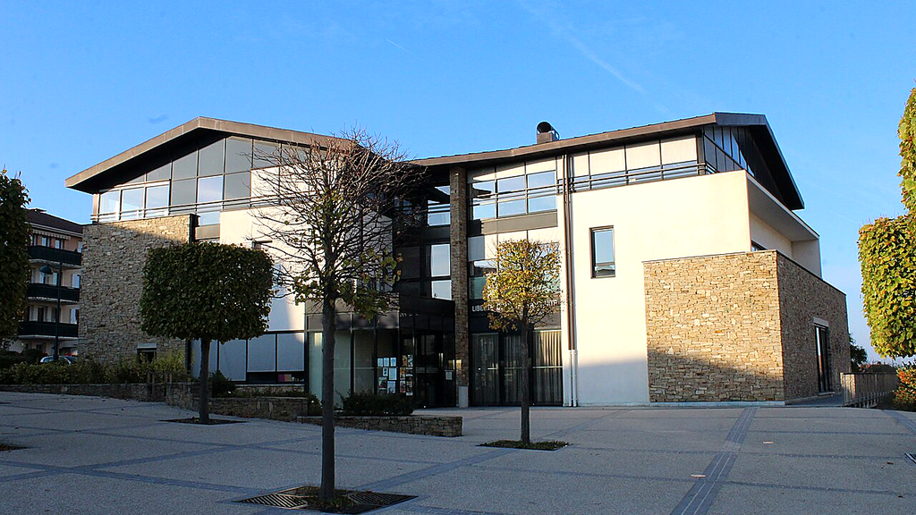 VTC Magny-le-Hongre mairie – MonChauffeurVIP 06 18 33 21 74