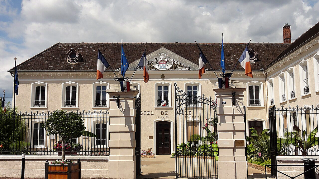 VTC Montereau mairie hôtel de ville – MonChauffeurVIP 06 18 33 21 74