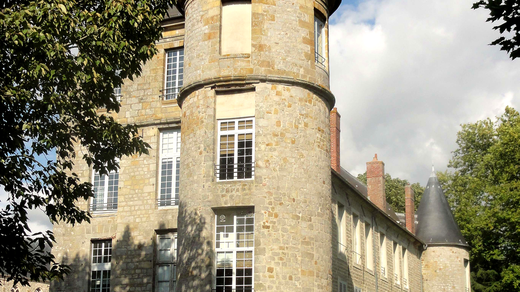 VTC Nangis mairie château hôtel de ville 77370 – MonChauffeurVIP 06 18 33 21 74