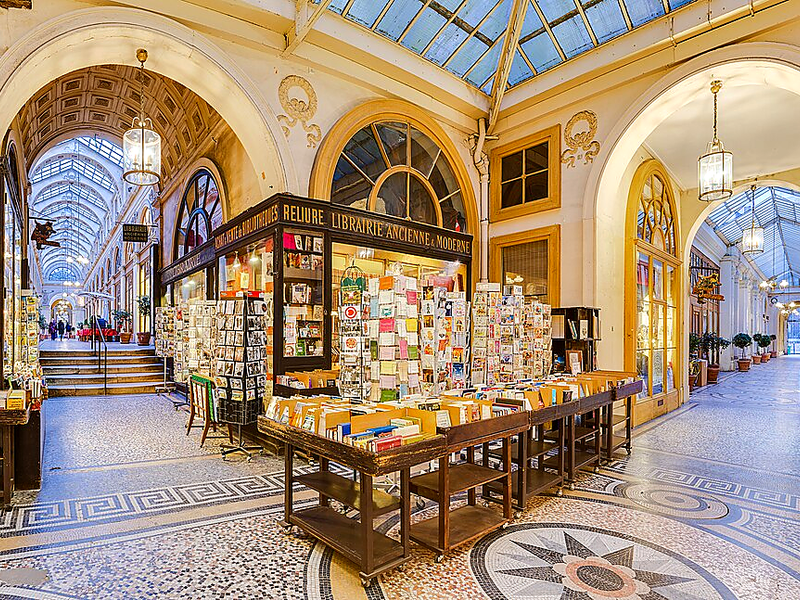 VAN VTC Paris 2e Galerie Vivienne – MonChauffeurVIP 06 18 33 21 74