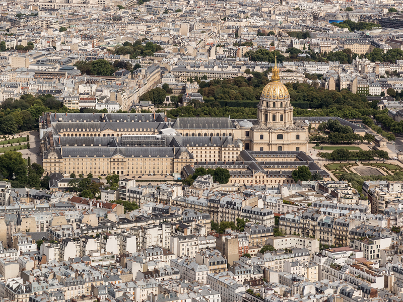 Berline VTC Paris 7e – MonChauffeurVIP 06 18 33 21 74