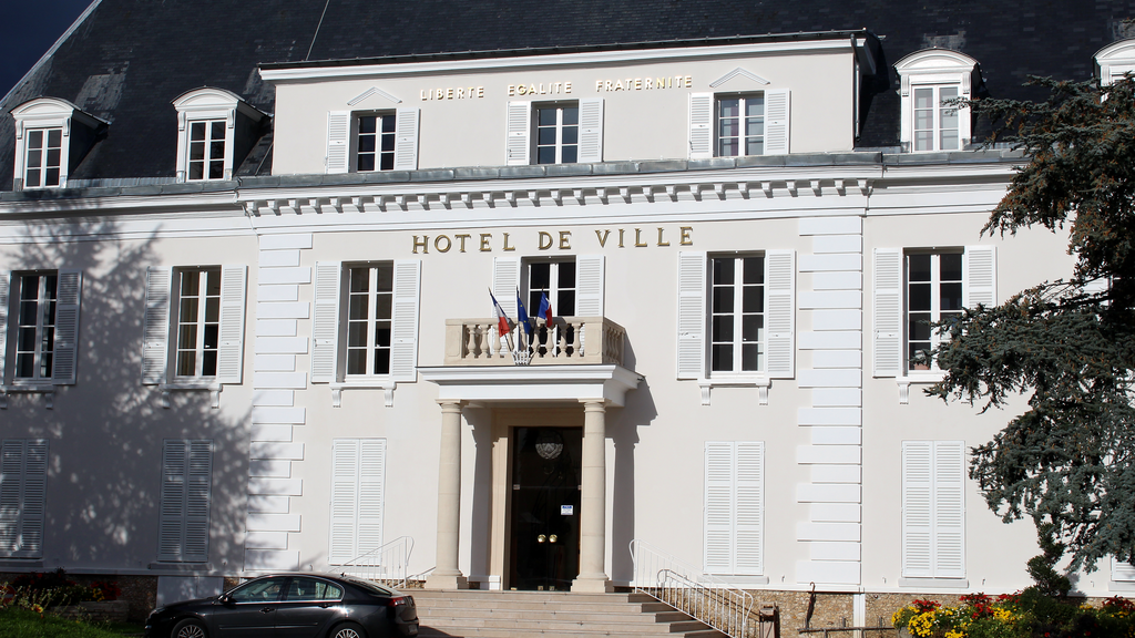 VTC Pontault-Combault mairie – MonChauffeurVIP 06 18 33 21 74