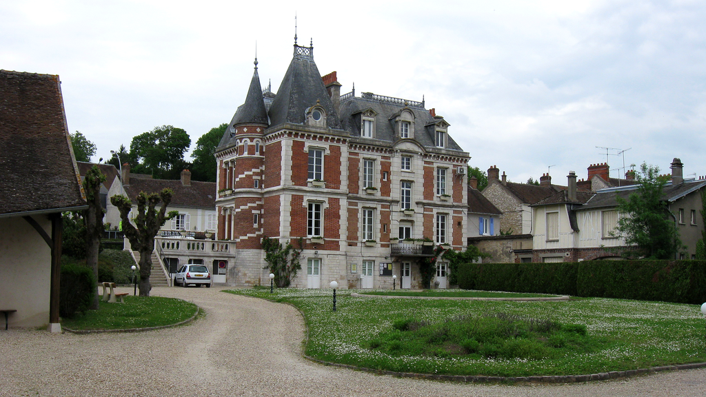 VTC Souppes-sur-Loing mairie hôtel de ville 77460 – MonChauffeurVIP 06 18 33 21 74