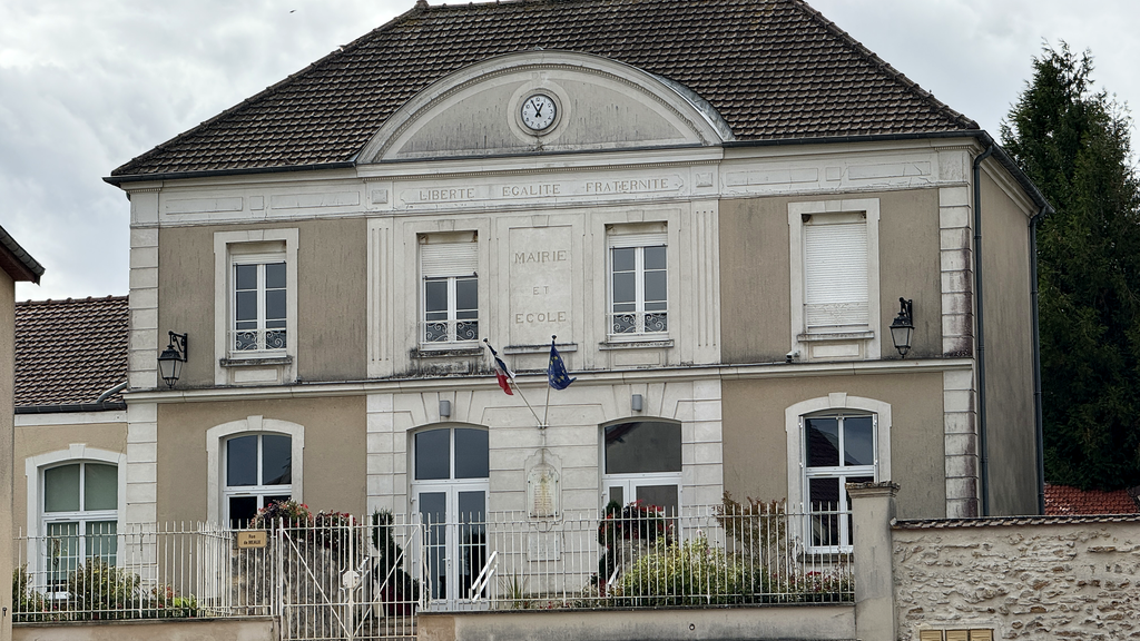 VTC Vinantes mairie rue de Meaux 77230 – MonChauffeurVIP 06 18 33 21 74