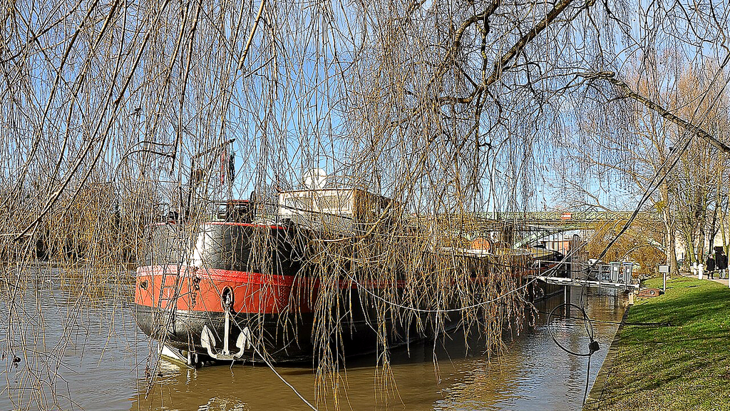 Berges de Seine à Rueil-Malmaison – VTC chauffeur privé 92500 MonChauffeurVIP