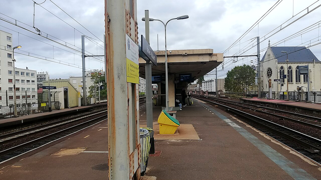 Gare Vanves-Malakoff Transilien – VTC chauffeur privé 92240 MonChauffeurVIP