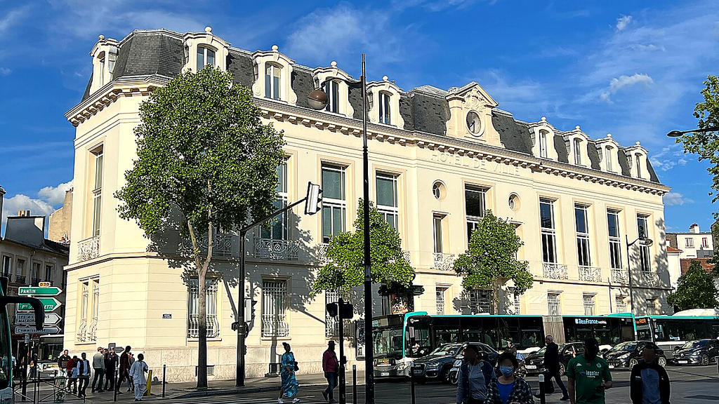 VTC Aubervilliers hôtel de ville – chauffeur privé 93300 MonChauffeurVIP 06 18 33 21 74