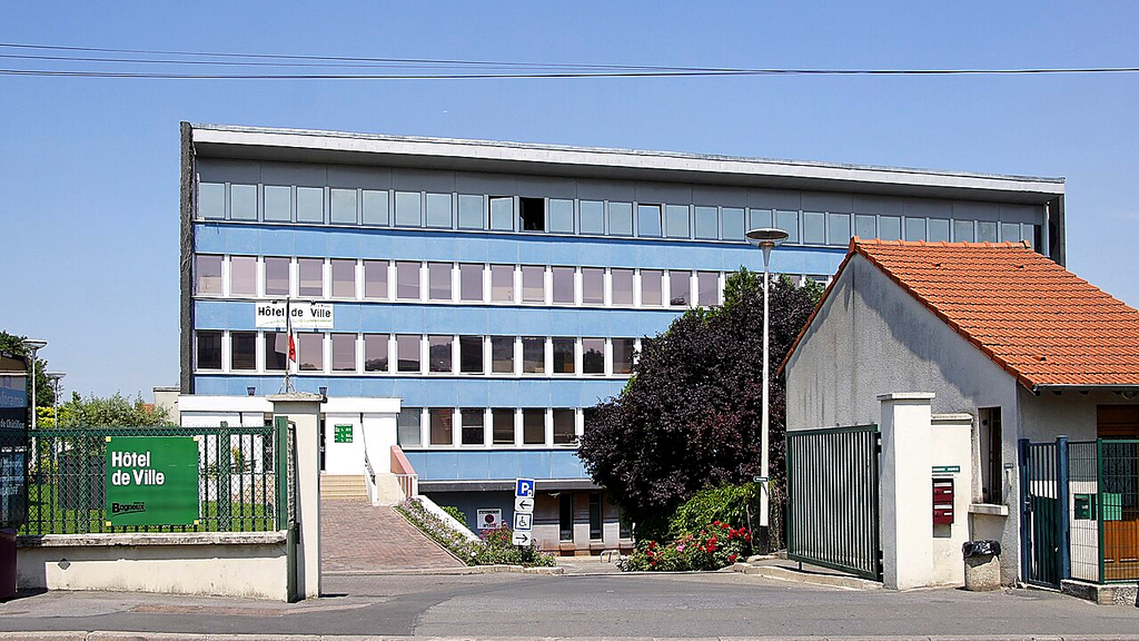 VTC Bagneux hôtel de ville – chauffeur privé 92220 MonChauffeurVIP 06 18 33 21 74