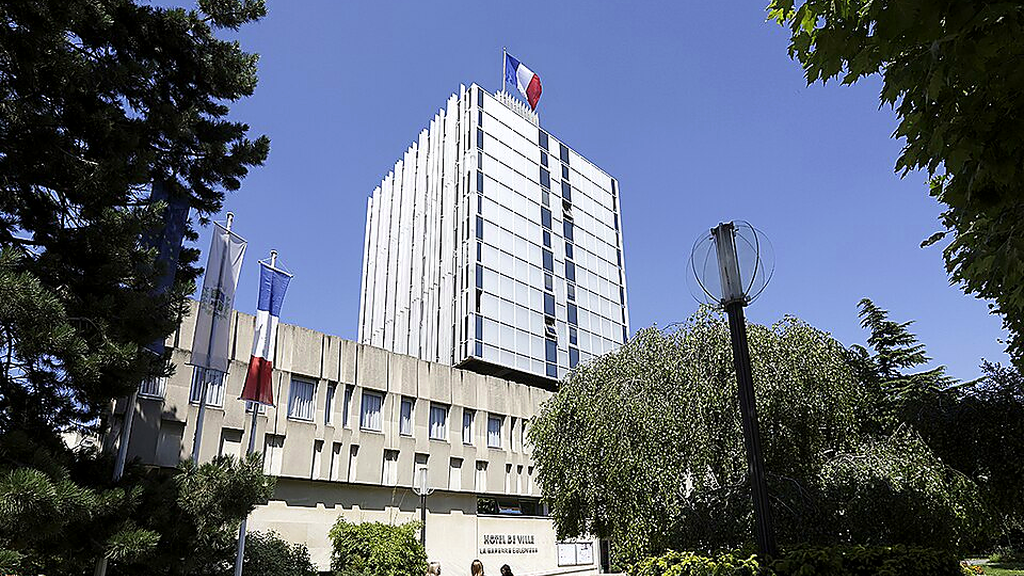VTC La Garenne-Colombes hôtel de ville – chauffeur privé 92250 MonChauffeurVIP 06 18 33 21 74