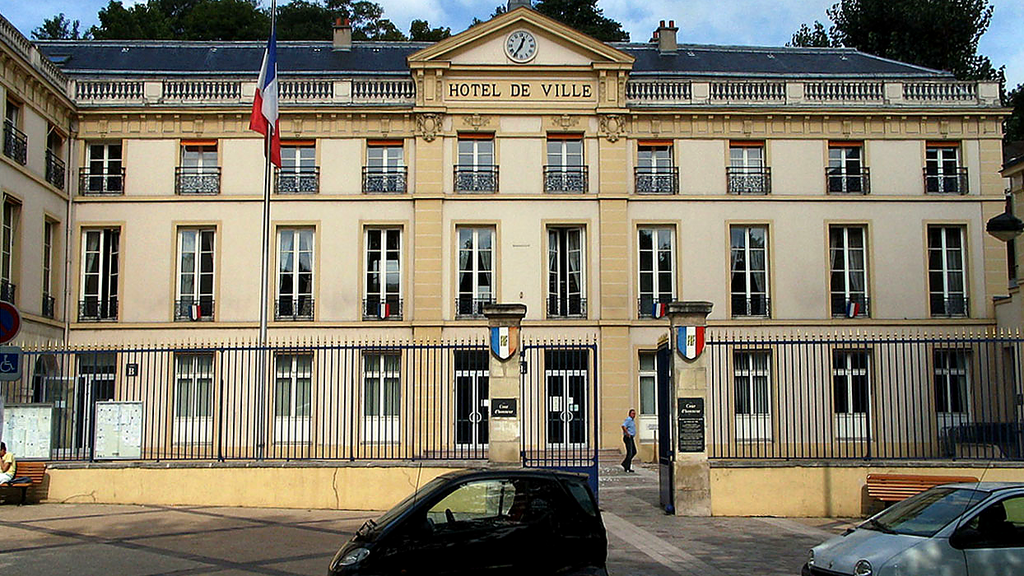 VTC Sèvres hôtel de ville – chauffeur privé 92310 MonChauffeurVIP 06 18 33 21 74