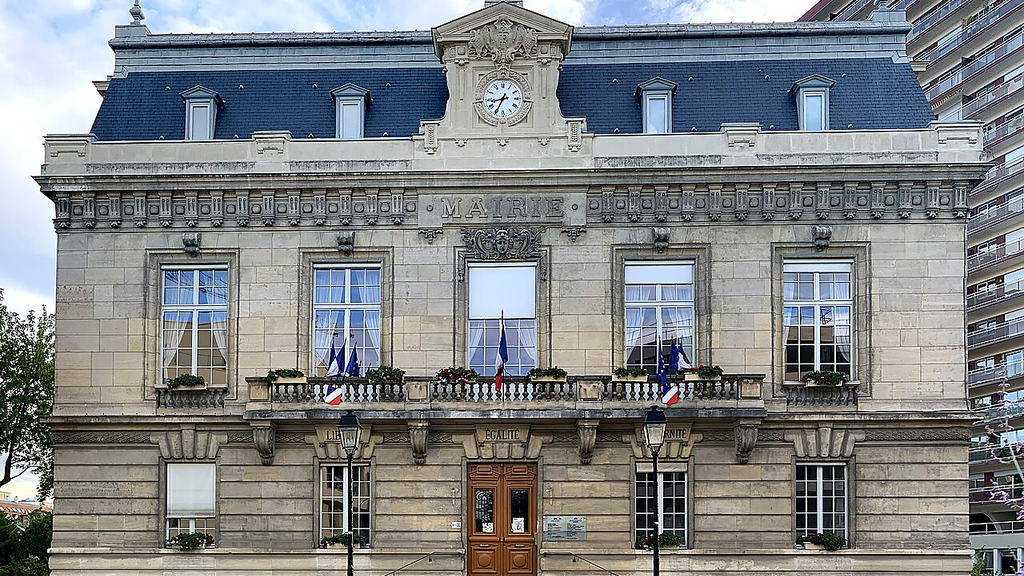 VTC Vanves hôtel de ville – chauffeur privé 92170 MonChauffeurVIP 06 18 33 21 74