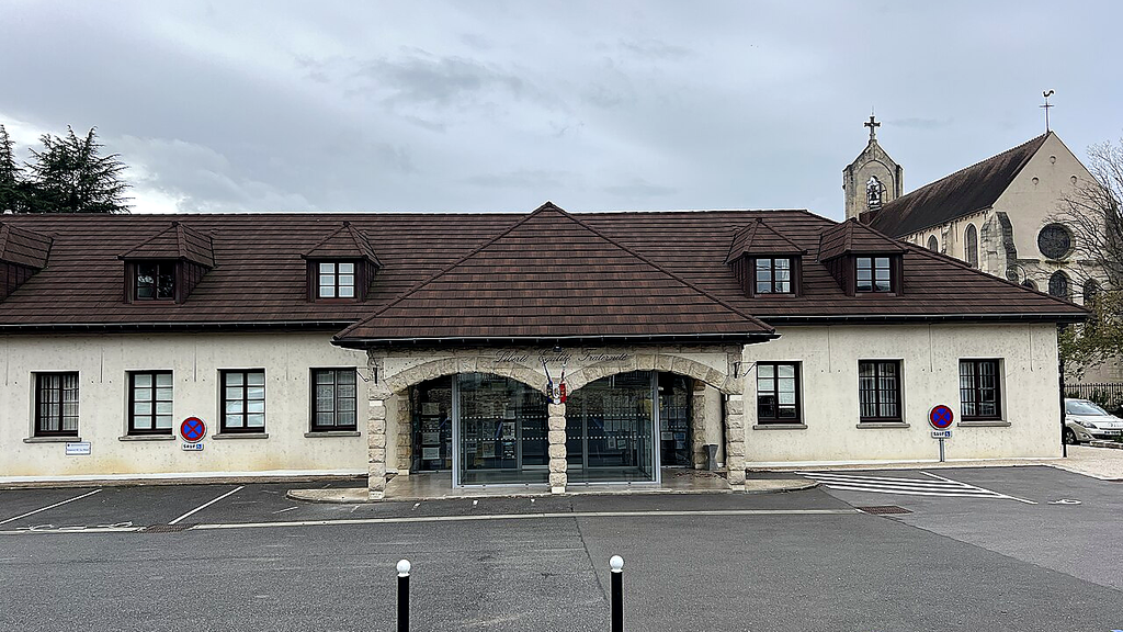 Mairie de Saint-Germain-lès-Corbeil – VTC chauffeur privé 91250 MonChauffeurVIP 06 18 33 21 74