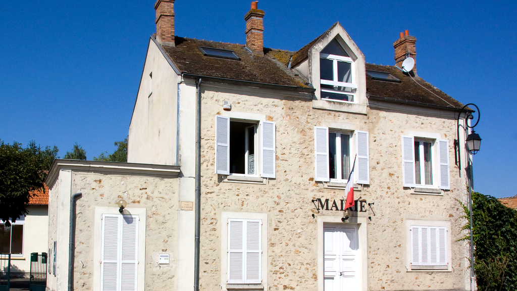 Mairie d'Auvernaux – VTC chauffeur privé 91830 MonChauffeurVIP 06 18 33 21 74