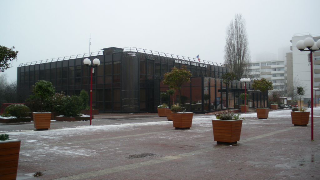Mairie des Ulis – VTC chauffeur privé 91940 MonChauffeurVIP 06 18 33 21 74