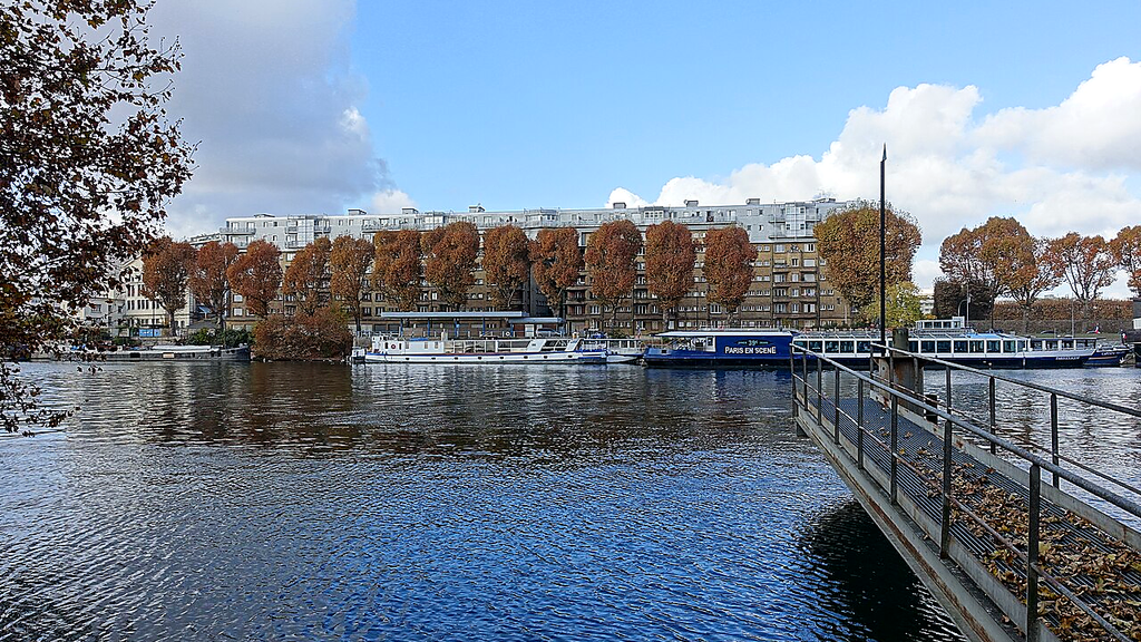 VTC Issy-les-Moulineaux quais de Seine Île Saint-Germain – chauffeur privé 92130 MonChauffeurVIP 06 18 33 21 74