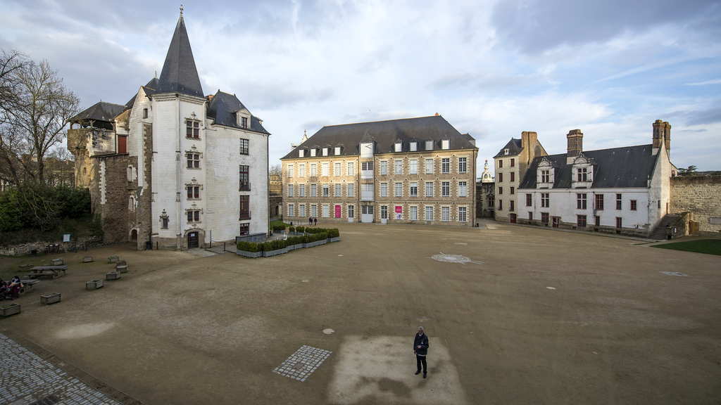 château des ducs de Bretagne Nantes – VTC Nantes MonChauffeurVIP 06 18 33 21 74