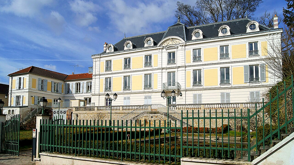 VTC Verrières-le-Buisson château Vaillant 91370 – MonChauffeurVIP 06 18 33 21 74