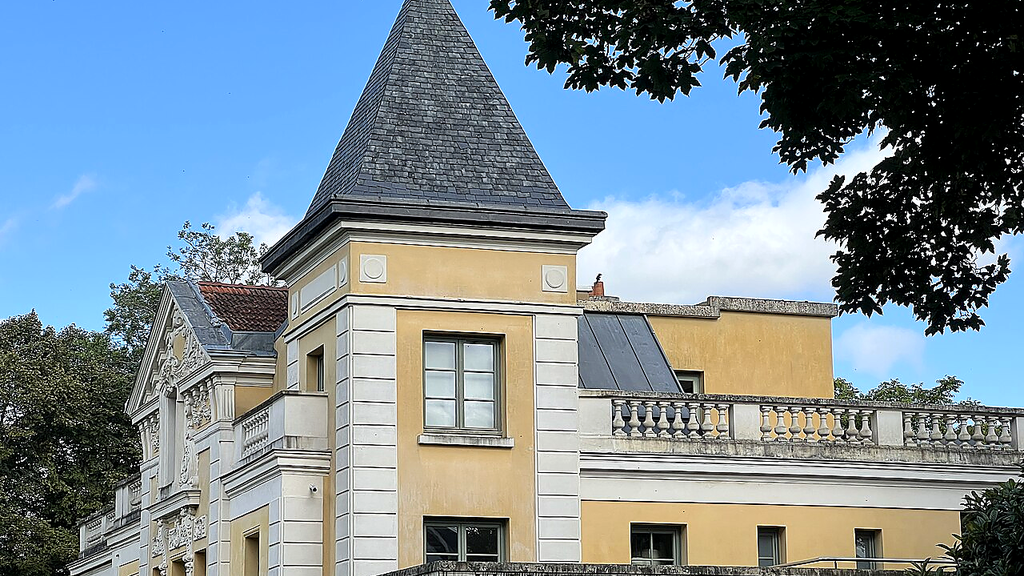 VTC Noisy-le-Grand Villa Cathala – chauffeur privé 93160 MonChauffeurVIP