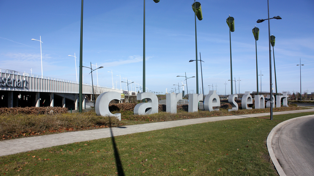 VTC Lieusaint Westfield Carré Sénart – chauffeur privé 77127 MonChauffeurVIP