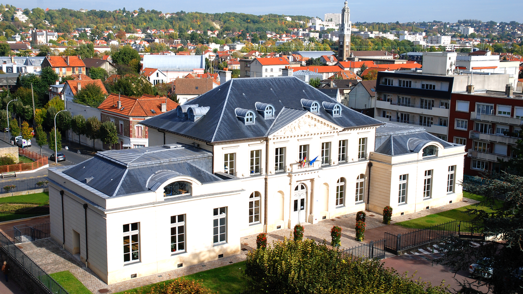 VTC Villemomble château seigneurial – chauffeur privé 93250 MonChauffeurVIP 06 18 33 21 74
