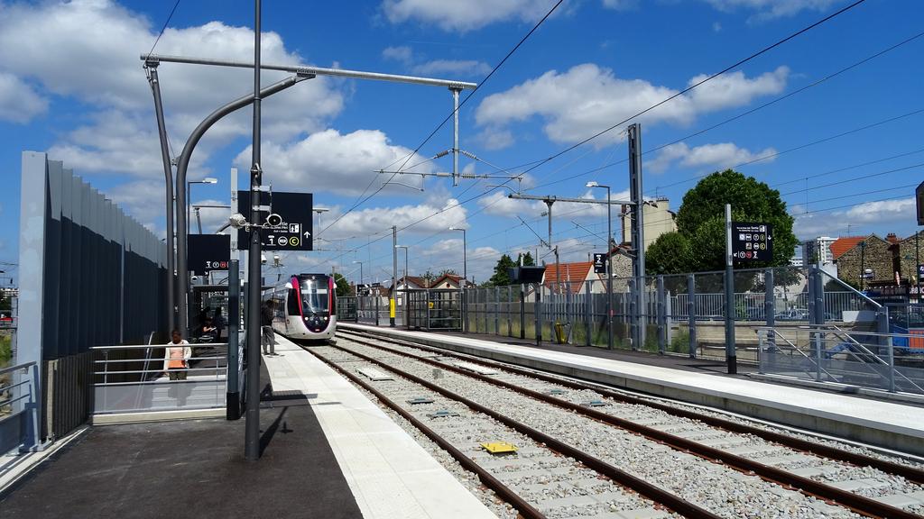 VTC Épinay-sur-Seine gare T11 Express – chauffeur privé 93800 MonChauffeurVIP