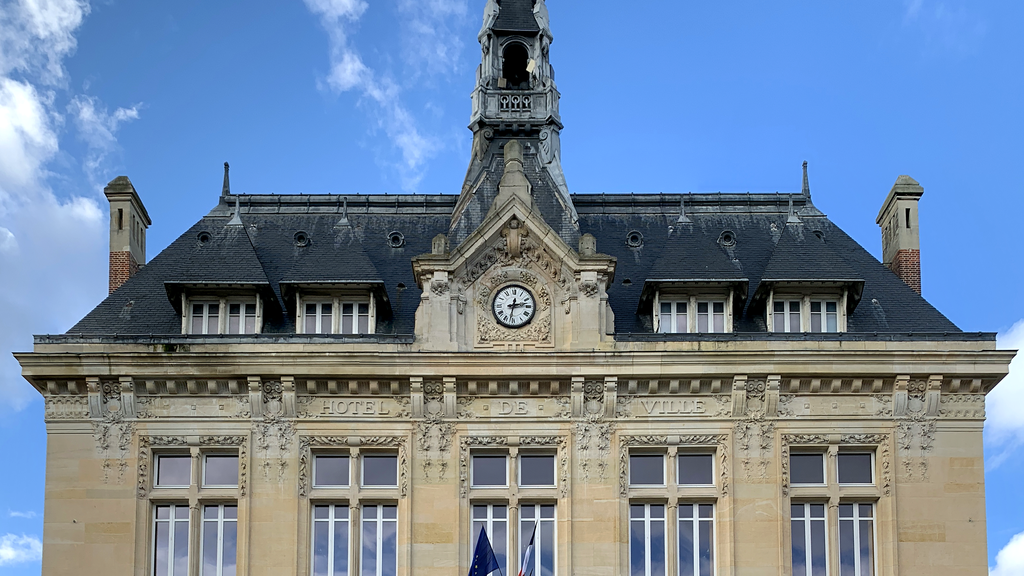 VTC Le Raincy hôtel de ville – chauffeur privé 93340 MonChauffeurVIP 06 18 33 21 74