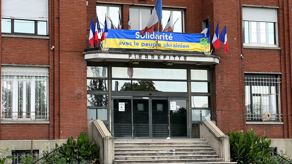 VTC Pierrefitte-sur-Seine hôtel de ville – chauffeur privé 93380 MonChauffeurVIP 06 18 33 21 74