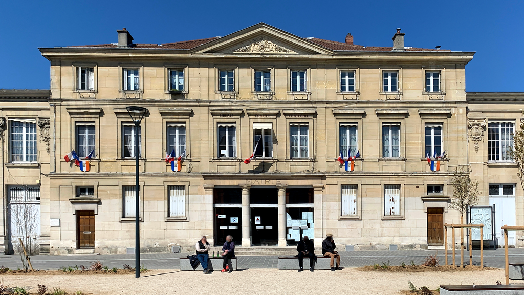 VTC Romainville hôtel de ville – chauffeur privé 93230 MonChauffeurVIP 06 18 33 21 74
