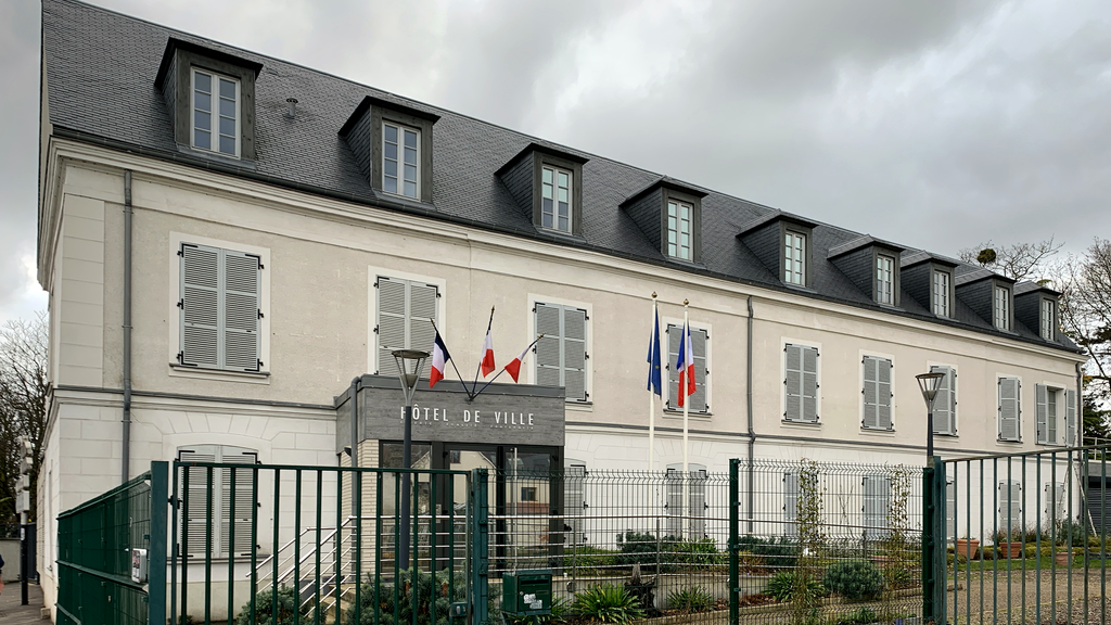 VTC Sevran hôtel de ville – chauffeur privé 93270 MonChauffeurVIP 06 18 33 21 74